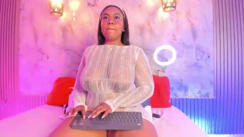 Snapshot of esmeralda_duarte chatting on 01-27-25, 09:13 esmeralda online show from 01-27-25, 09:13