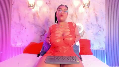 Snapshot of esmeralda_duarte chatting on 02-08-25, 09:24 esmeralda online show from 02-08-25, 09:24