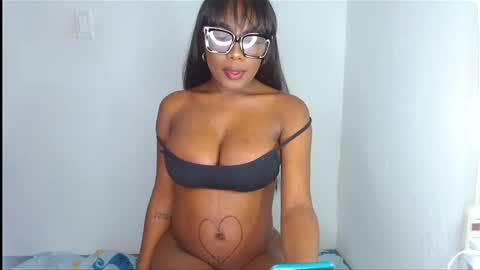 Snapshot of esmeralda_parck chatting on 02-13-25, 02:52 Esmeralda parck online show from 02-13-25, 02:52