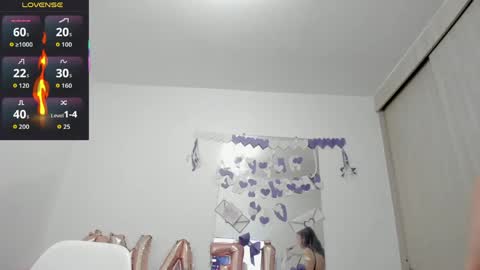 Esmeralda online show from 05-04-26, 10:17