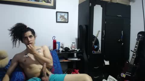 Snapshot of esnaider_man chatting on 05-09-26, 08:41 Esnider online show from 05-09-26, 08:41