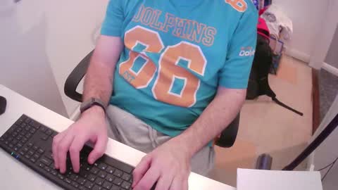 Snapshot of essex_wild chatting on 12-24-24, 09:22 Morph online show from 12-24-24, 09:22