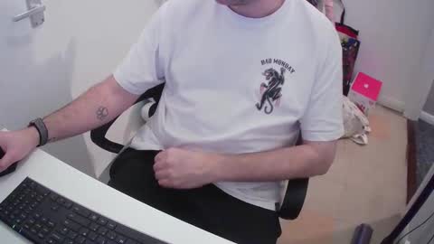 Snapshot of essex_wild chatting on 01-06-25, 09:43 Morph online show from 01-06-25, 09:43