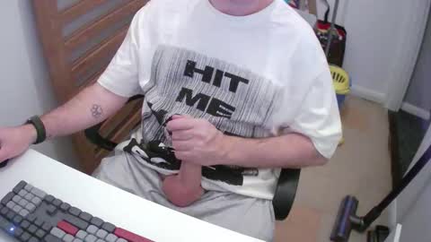 Snapshot of essex_wild chatting on 10-14-25, 09:15 Morph online show from 10-14-25, 09:15