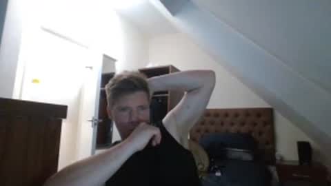 essexlad2022 online show from 06-11-26, 02:53