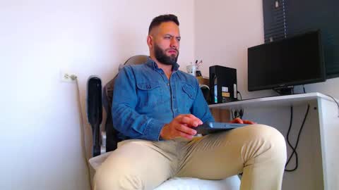 esteban online show from 02-10-26, 02:32