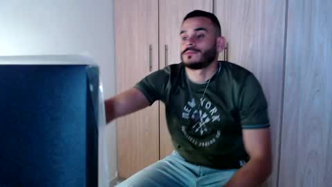 Esteban Fernandez online show from 02-04-25, 02:43