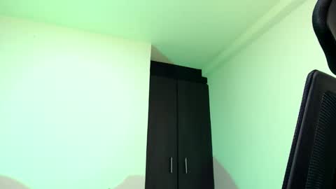 Esteban Fernandez online show from 11-19-25, 07:36