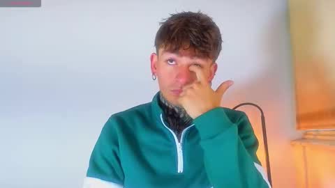 Esteban independent model online show from 10-21-25, 11:00