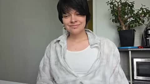 Snapshot of estefanaspomer chatting on 08-01-26, 07:18 Lucy online show from 08-01-26, 07:18
