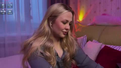 Estella online show from 03-08-26, 12:52