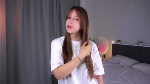 Lily online show from 07-22-26, 05:38