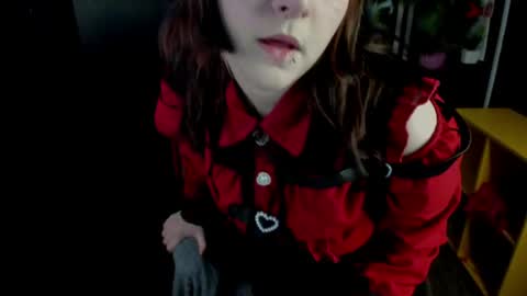 Snapshot of estertwilight chatting on 05-15-26, 09:11 Ester online show from 05-15-26, 09:11