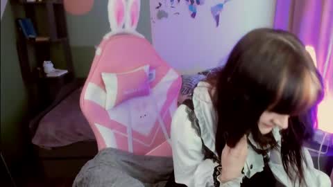 Snapshot of estertwilight chatting on 05-23-26, 04:11 Ester online show from 05-23-26, 04:11