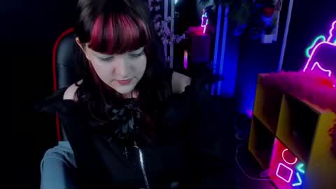 Snapshot of estertwilight chatting on 06-23-26, 04:16 Ester online show from 06-23-26, 04:16