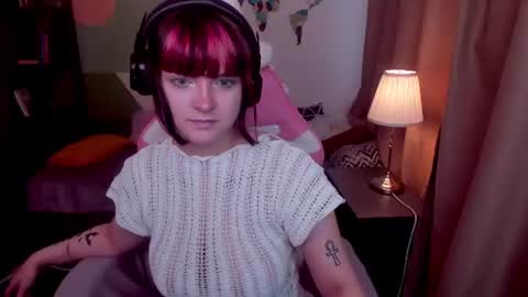Snapshot of estertwilight chatting on 07-04-26, 03:51 Ester online show from 07-04-26, 03:51