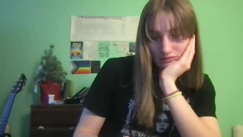 Snapshot of esthergreyplus chatting on 01-27-25, 08:28 Esther Grey online show from 01-27-25, 08:28