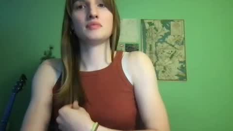 Snapshot of esthergreyplus chatting on 01-28-25, 09:29 Esther Grey online show from 01-28-25, 09:29