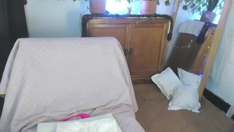 Snapshot of estrellah__ chatting on 12-27-24, 05:52 - E S T R E L L A M I L F - online show from 12-27-24, 05:52