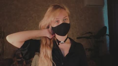 Snapshot of eternalophelia chatting on 05-16-26, 01:02 Sophia online show from 05-16-26, 01:02