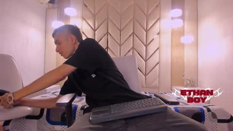 Ethan online show from 02-04-26, 08:14