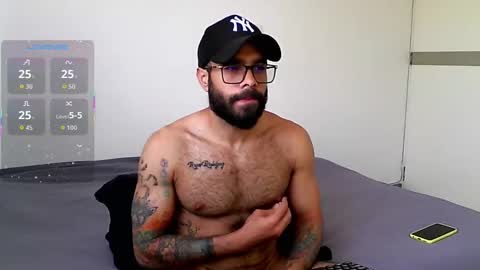 Snapshot of ethan_hunter87 chatting on 10-23-25, 06:17 Ethan online show from 10-23-25, 06:17