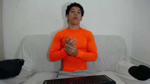 Snapshot of ethan_noir chatting on 02-19-25, 03:38 Ethan Noir online show from 02-19-25, 03:38
