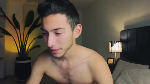 Snapshot of ethan_skiny_ chatting on 12-07-24, 05:04 Joan online show from 12-07-24, 05:04