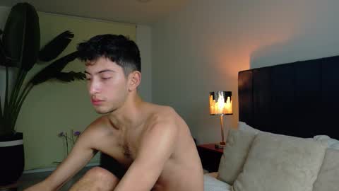 Snapshot of ethan_skiny_ chatting on 11-02-25, 04:59 Joan online show from 11-02-25, 04:59