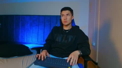 ethanconnor_ online show from 10-04-25, 12:25