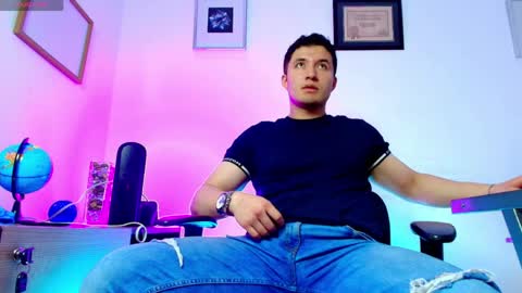 ethanconnor_ online show from 05-25-26, 12:22