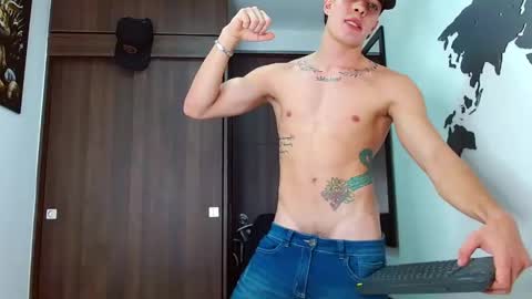 ethangreey1 online show from 02-28-25, 08:50