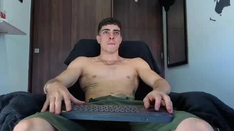 ethangreey1 online show from 10-13-25, 09:37