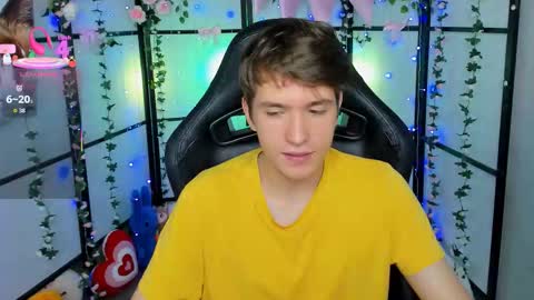 Snapshot of ethansinful chatting on 09-12-25, 06:02 Ethan online show from 09-12-25, 06:02