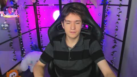 Snapshot of ethansinful chatting on 09-26-25, 05:44 Ethan online show from 09-26-25, 05:44