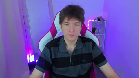 Snapshot of ethansinful chatting on 10-08-25, 09:01 Ethan online show from 10-08-25, 09:01