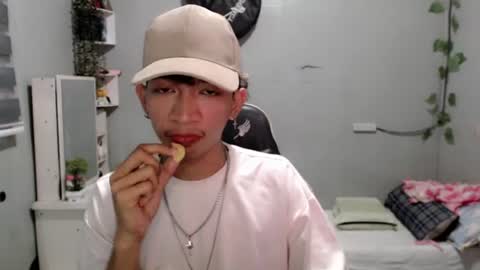 Snapshot of ethereal_ethan chatting on 06-25-26, 09:36 Ethan online show from 06-25-26, 09:36
