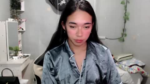 Snapshot of ethereal_ethan chatting on 07-12-26, 10:12 Ethan online show from 07-12-26, 10:12