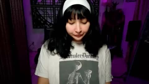 Snapshot of etherealhazy chatting on 05-25-26, 05:57 etherealhazy online show from 05-25-26, 05:57