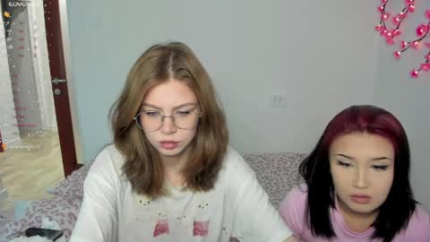 Snapshot of eumomino chatting on 05-08-26, 12:49 Veronica Tiia Lilith left to right online show from 05-08-26, 12:49