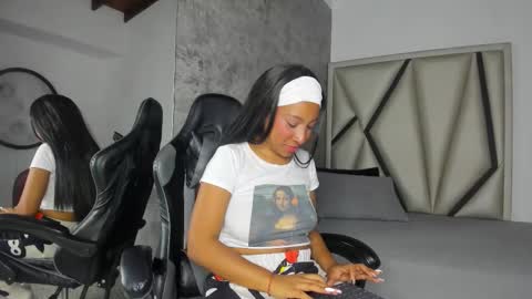 euphoria_06 online show from 12-04-25, 04:00