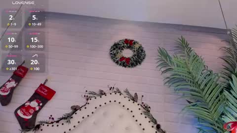 Snapshot of eureekaa chatting on 12-15-24, 11:31 Eurekaa online show from 12-15-24, 11:31