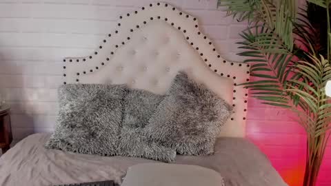 Snapshot of eureekaa chatting on 02-04-25, 12:51 Eurekaa online show from 02-04-25, 12:51