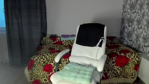 Eva online show from 04-19-26, 01:10