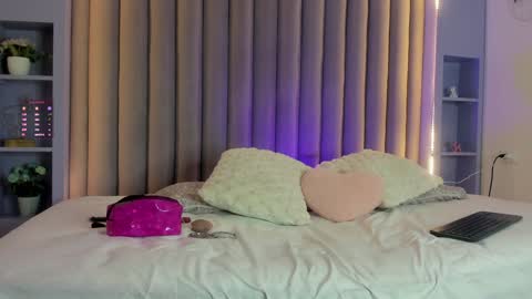 EVA DAEMON  online show from 02-06-25, 11:21