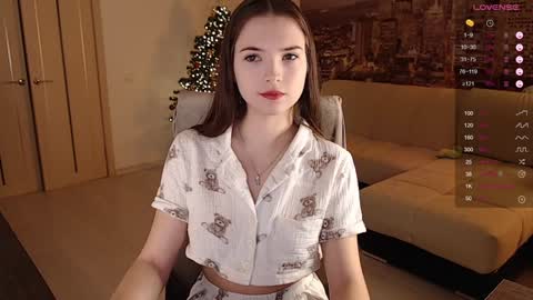 Snapshot of eva_davie chatting on 12-16-24, 01:00 Eva online show from 12-16-24, 01:00