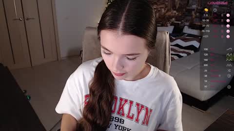Snapshot of eva_davie chatting on 01-13-25, 09:52 Eva online show from 01-13-25, 09:52