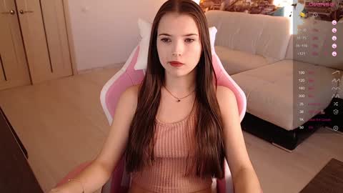 Snapshot of eva_davie chatting on 02-05-25, 12:06 Eva online show from 02-05-25, 12:06