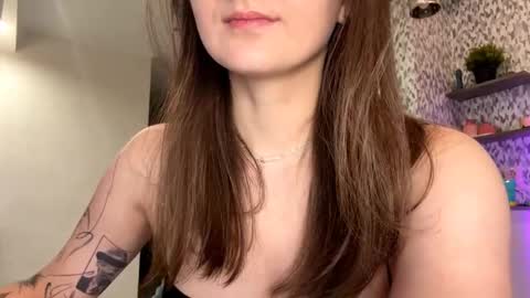 Eva  online show from 10-20-25, 09:37