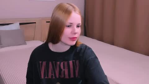 Snapshot of eva_ellis chatting on 04-19-26, 07:27 Eva online show from 04-19-26, 07:27